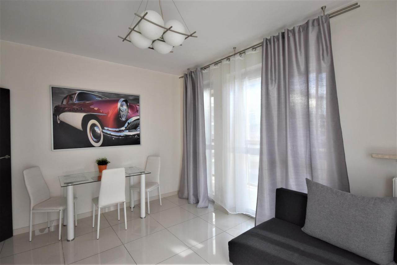Senator Warsaw Apartments Esterno foto