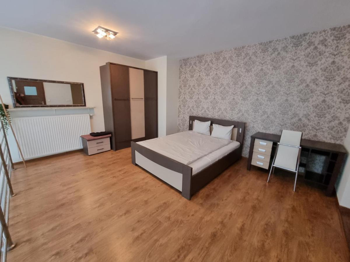 Senator Warsaw Apartments Esterno foto