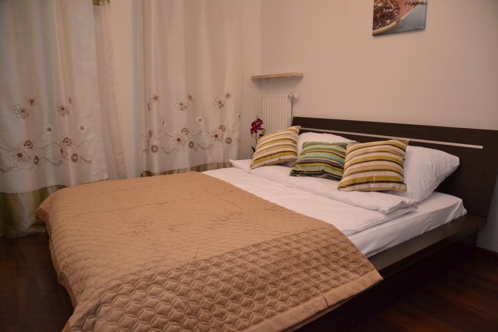 Senator Warsaw Apartments Esterno foto