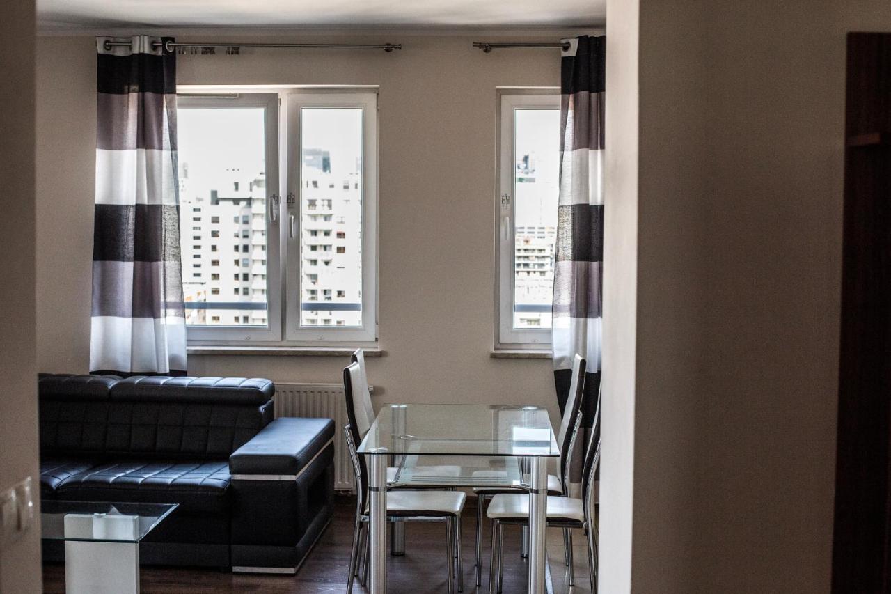 Senator Warsaw Apartments Esterno foto